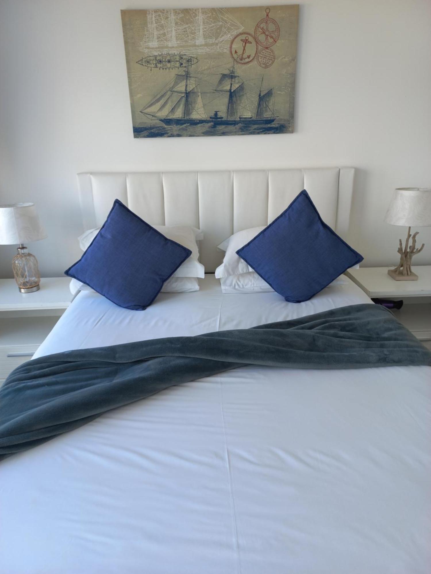 Swept Away Guesthouse - No-Loadshedding Yzerfontein Dış mekan fotoğraf