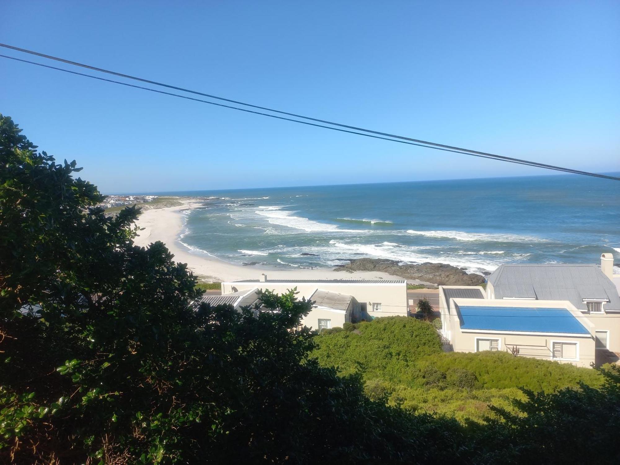 Swept Away Guesthouse - No-Loadshedding Yzerfontein Dış mekan fotoğraf